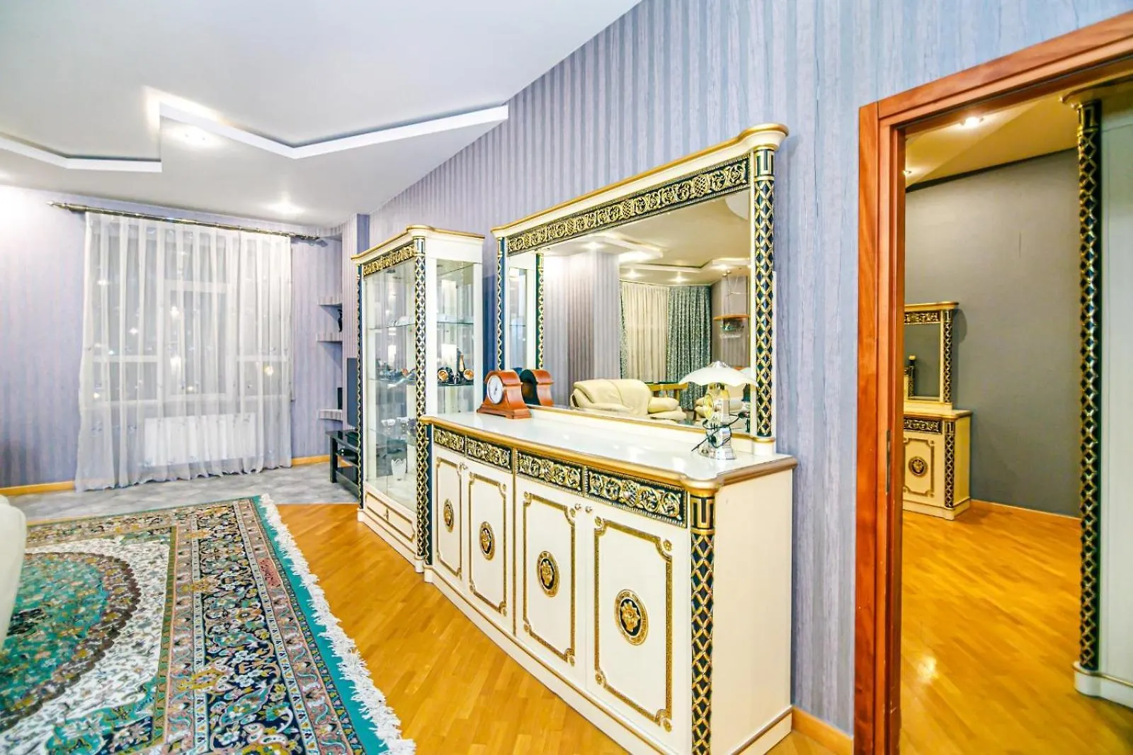 Apartment With Billiards Baku