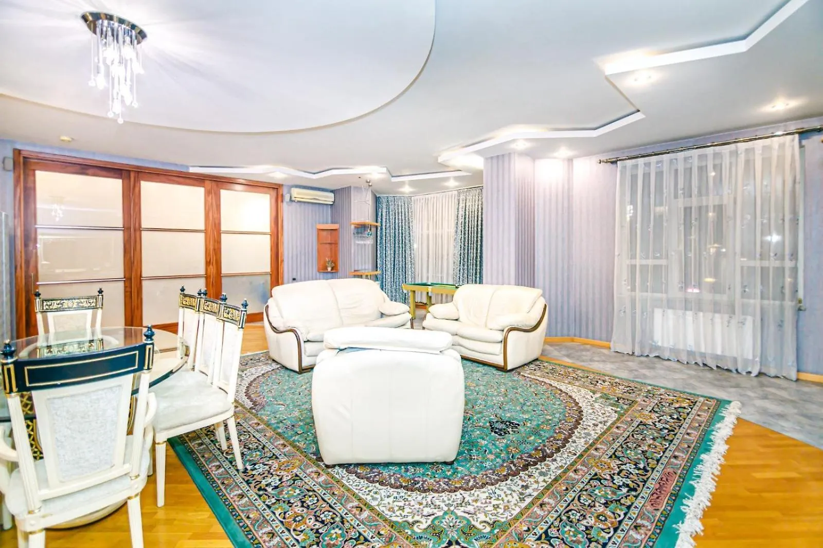 Apartment With Billiards Baku